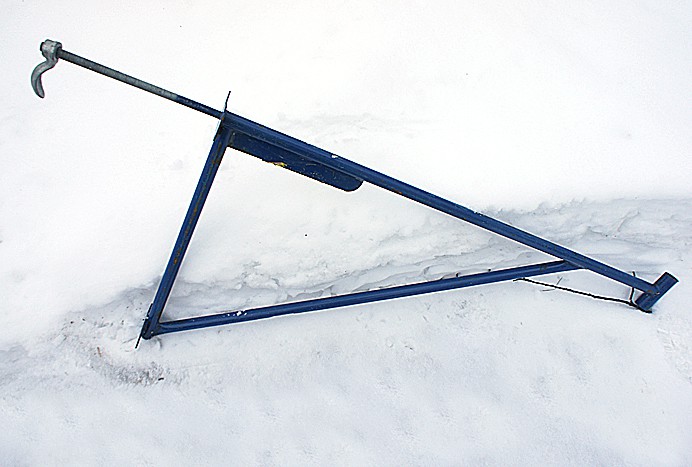 Lynne wall bracket